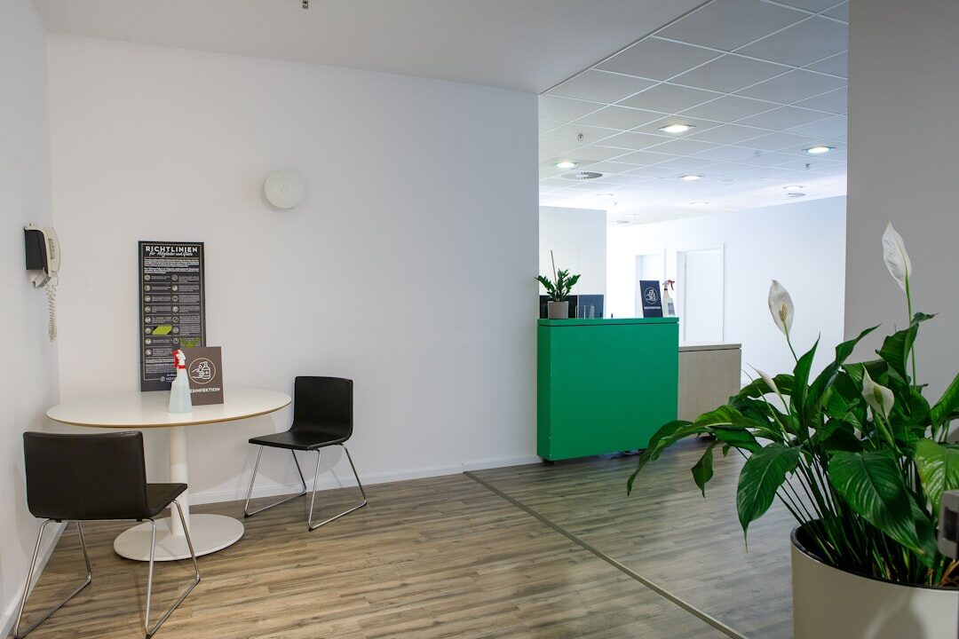 studiohubry office reception and service centre